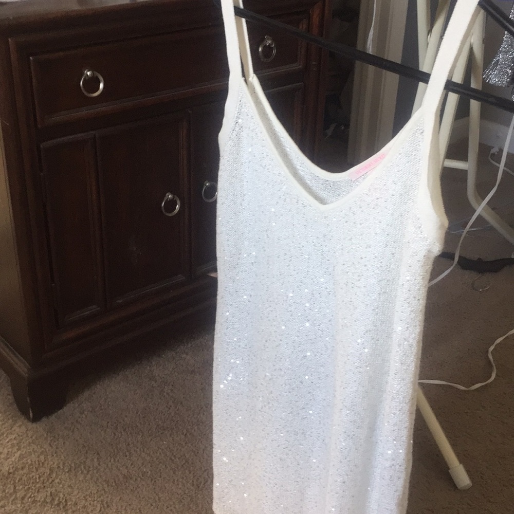 A NWNT Victoria Secret sequence top
